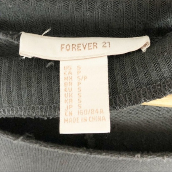 Forever 21 Women’s Floral Embroidered Patch Distressed Crewneck Crop Sweatshirt - Picture 14 of 15